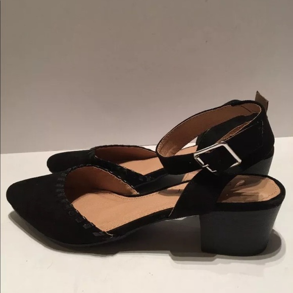 New Esprit Womans Flats Saffron Faux Suede Pointy New Esprit Womans Flats Saffron Faux Suede Pointy